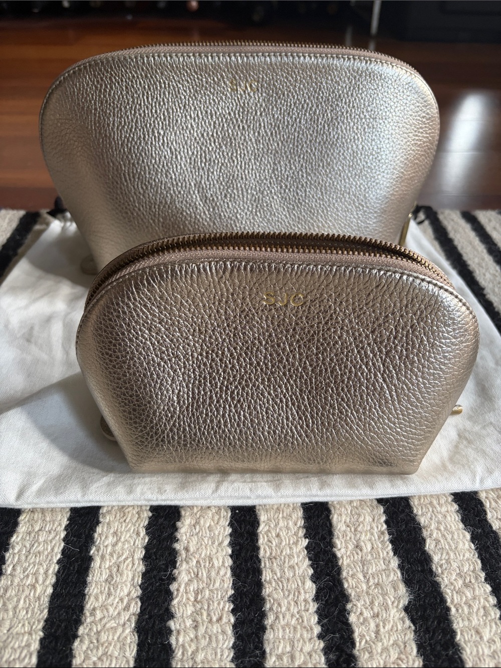 Cuyana Metallic Pebbled Leather Travel Case Set - Gold